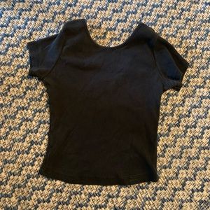 BRANDY MELVILLE ribbed back crop top